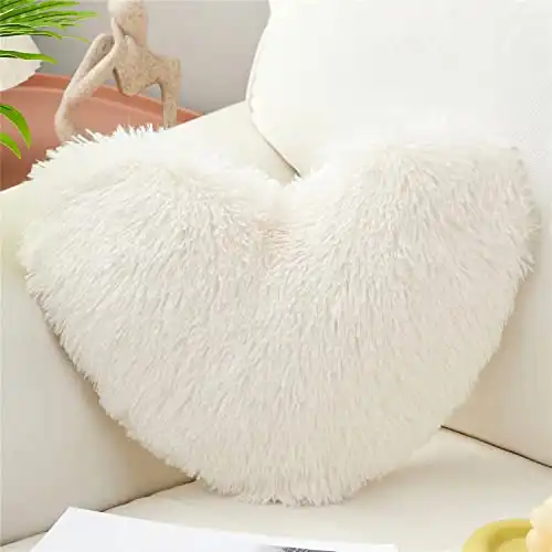 MOOWOO Plush Fluffy Heart Pillow